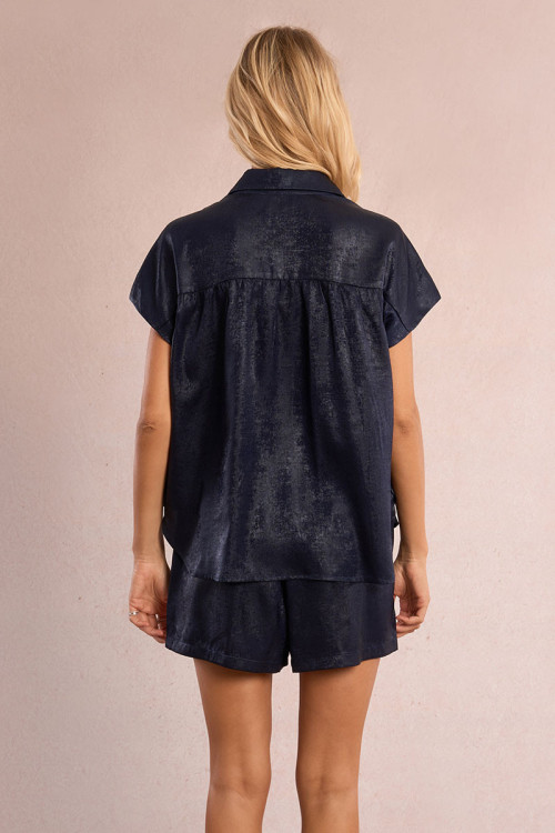 Camisa de mujer de manga corta, efecto satinado.