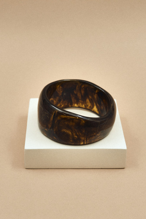 Bold Amber