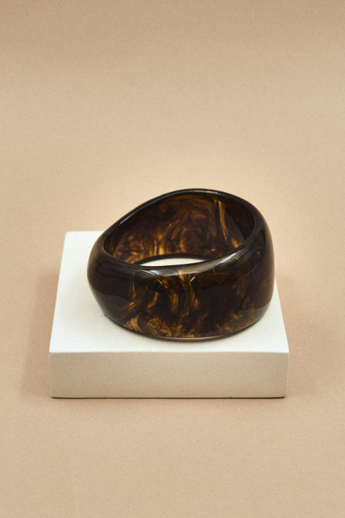 Bold Amber