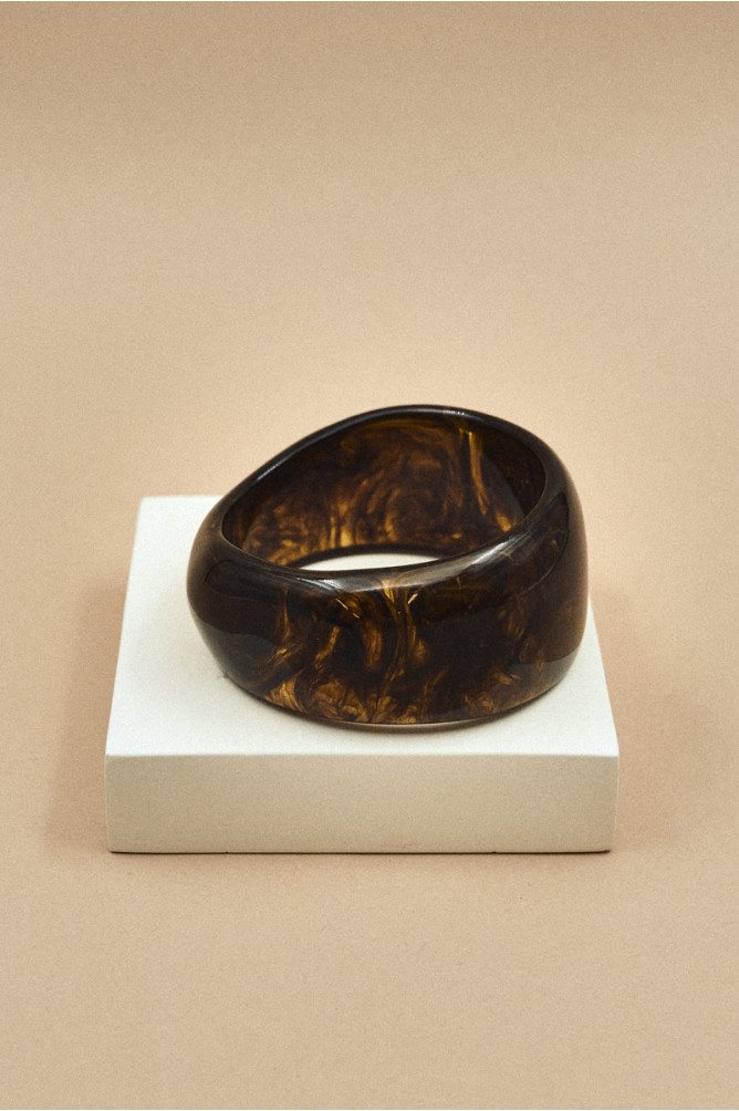 Bold Amber