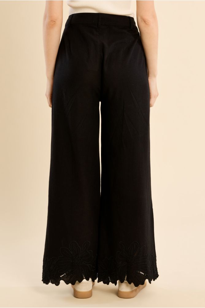 Straight-leg trousers, made of cotton