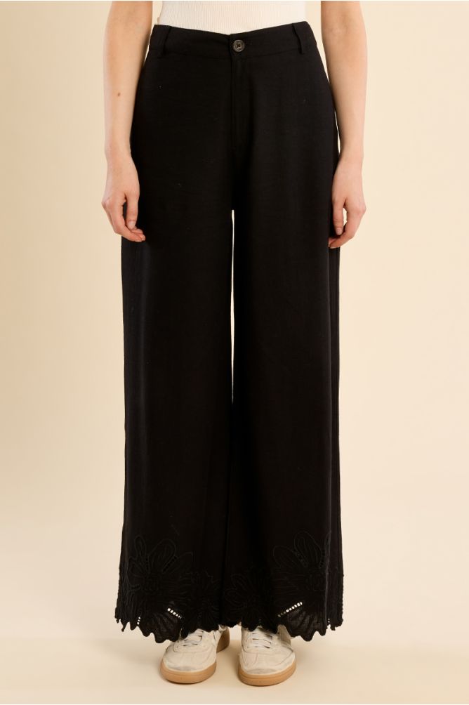 Straight-leg trousers, made of cotton