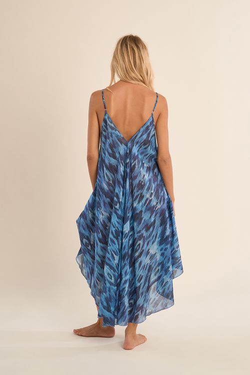 Vestido de tirantes, con estampado.