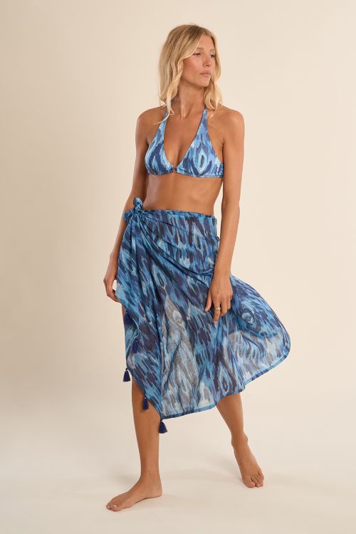 Long sarong in semi-transparency