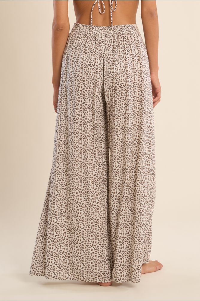 Flowing trousers, leopard print